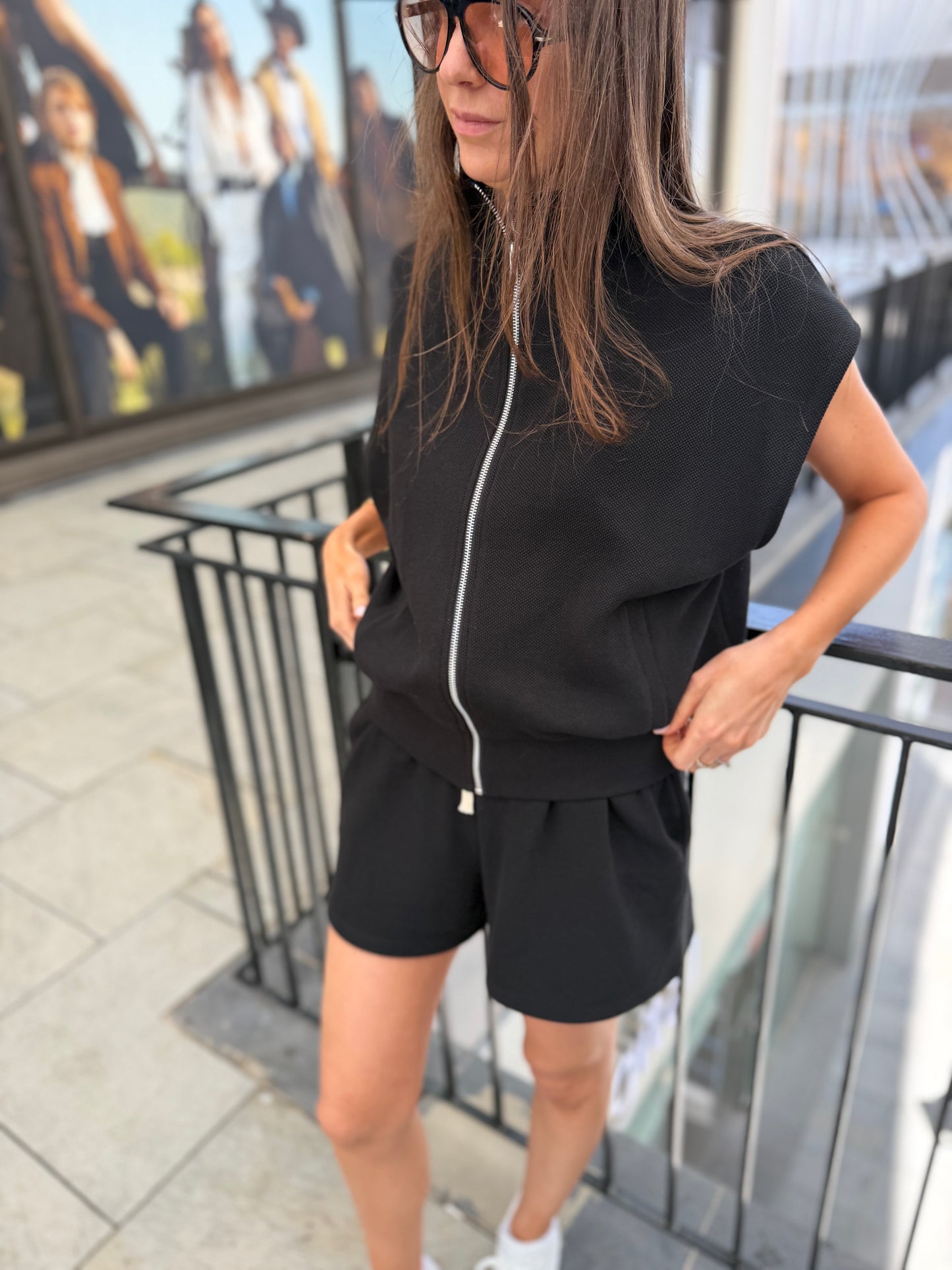 HAMPTON VEST Black